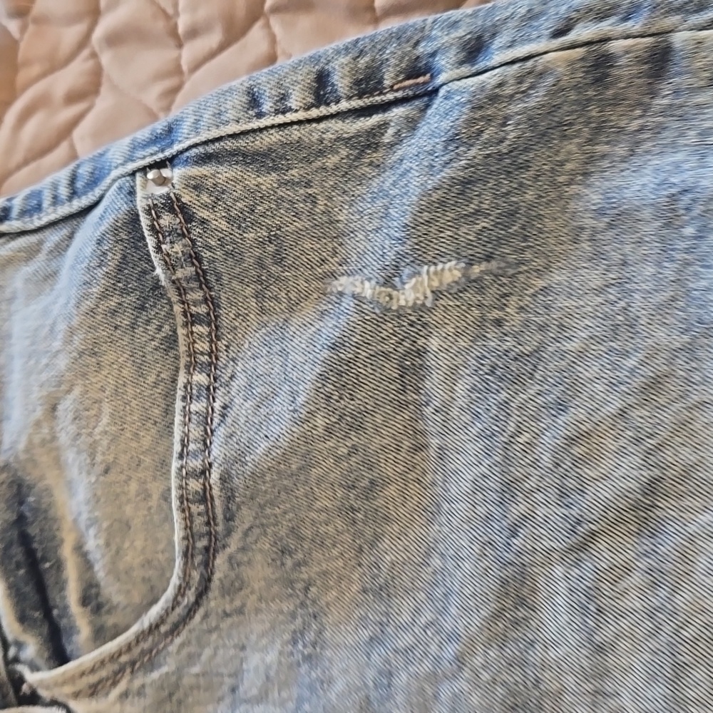 Time and Tru Light Blue Cropped Jeans - Picture 10 of 10